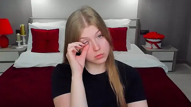 Stella Light online show from 13, 4, 2026