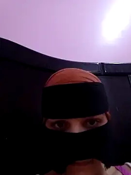 Snapshot of SandyAmr chatting on 3, 3, 2026 SandyAmr online show from 3, 3, 2026