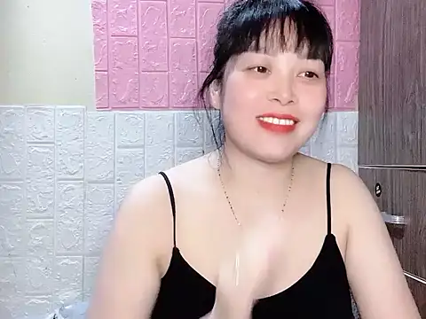 Butterfly kee online show from 10, 11, 2025