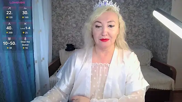 Snapshot of LadyKriss chatting on 10, 7, 2026 LadyKriss online show from 10, 7, 2026