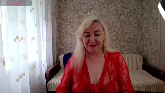 Snapshot of LadyKriss chatting on 12, 6, 2026 LadyKriss online show from 12, 6, 2026
