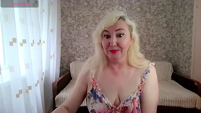 Snapshot of LadyKriss chatting on 21, 6, 2026 LadyKriss online show from 21, 6, 2026