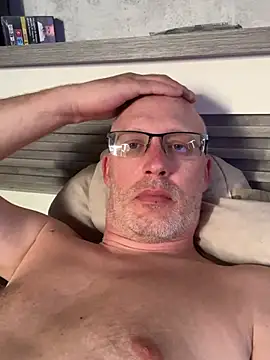 Snapshot of Cedric7653 chatting on 12, 7, 2026 Cedric7653 online show from 12, 7, 2026