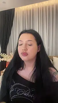 Felicia Herceg online show from 19, 11, 2025