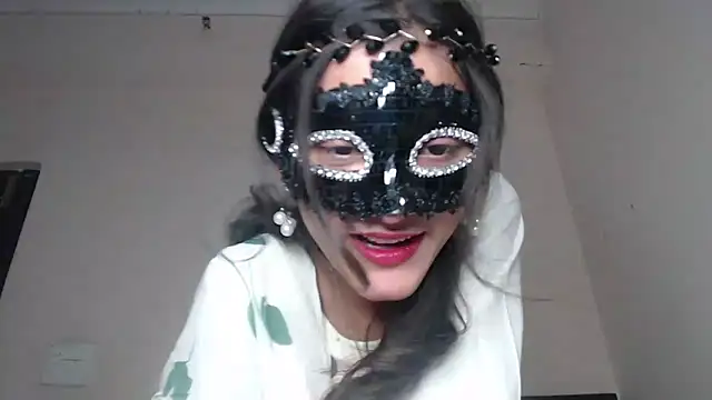 Hottie hania online show from 6, 2, 2026