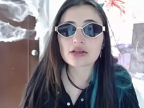 KittenMiss  online show from 19, 10, 2025