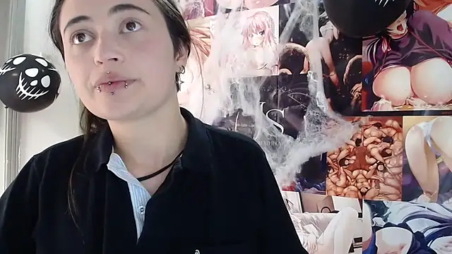 KittenMiss  online show from 2, 11, 2025