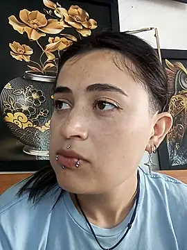 KittenMiss  online show from 6, 11, 2025