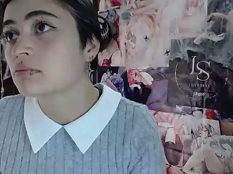 KittenMiss  online show from 28, 10, 2025