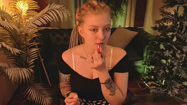 Kiki shay online show from 4, 12, 2025