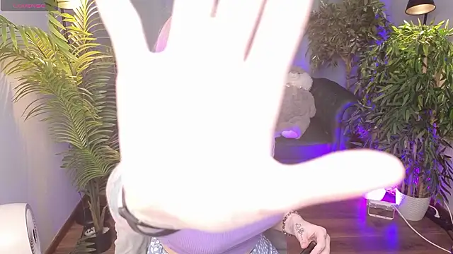 Kiki shay online show from 4, 2, 2026