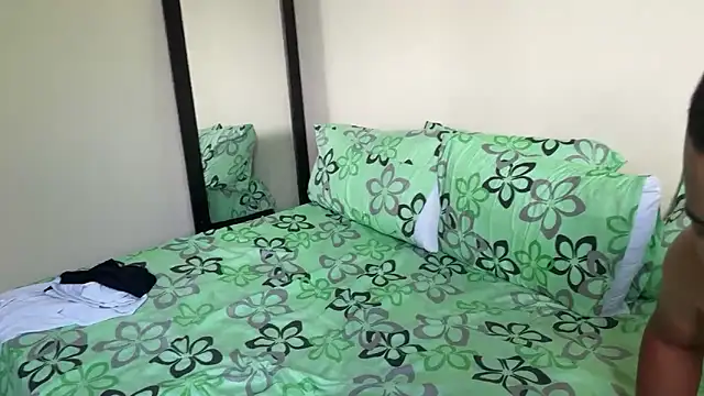 Dulce765b online show from 20, 10, 2025