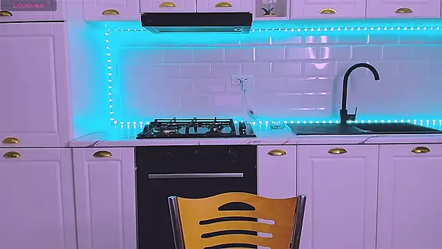 RheaLynn online show from 31, 3, 2026