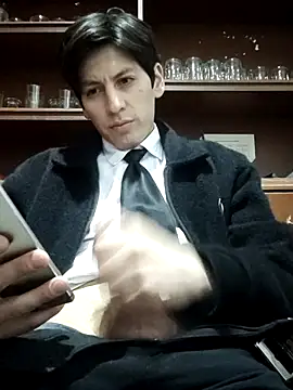 Carriata larry online show from 8, 11, 2025