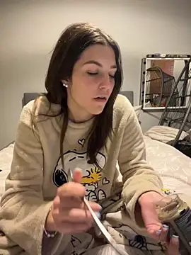 Snapshot of Brunnettebabe007 chatting on 28, 11, 2025 Brunnettebabe007 online show from 28, 11, 2025