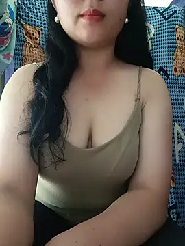 Snapshot of lisa-bae00 chatting on 5, 6, 2026 lisa-bae00 online show from 5, 6, 2026