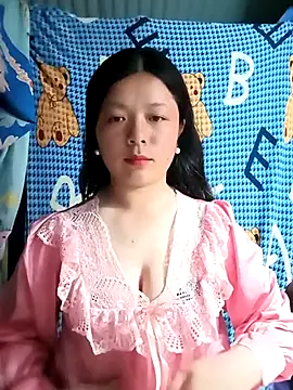 Snapshot of lisa-bae00 chatting on 5, 6, 2026 lisa-bae00 online show from 5, 6, 2026