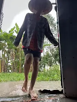 Candy 111 online show from 8, 11, 2025