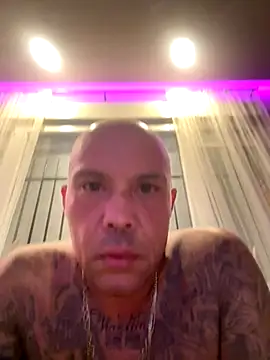 Snapshot of gitanoMad chatting on 25, 10, 2025 gitanoMad online show from 25, 10, 2025