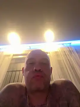 Snapshot of gitanoMad chatting on 26, 10, 2025 gitanoMad online show from 26, 10, 2025