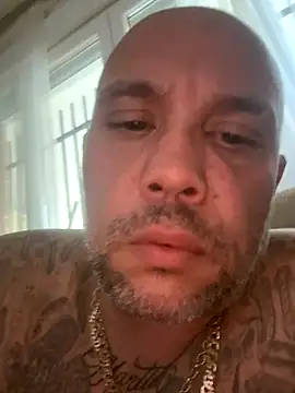 Snapshot of gitanoMad chatting on 17, 12, 2025 gitanoMad online show from 17, 12, 2025