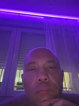 Snapshot of gitanoMad chatting on 21, 11, 2025 gitanoMad online show from 21, 11, 2025