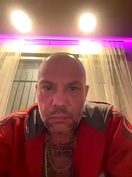 Snapshot of gitanoMad chatting on 14, 11, 2025 gitanoMad online show from 14, 11, 2025