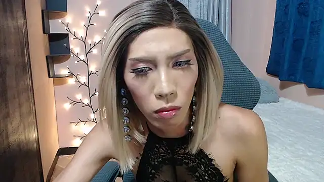 Snapshot of VictoriaAsianMistress chatting on 12, 11, 2025 VictoriaAsianMistress online show from 12, 11, 2025