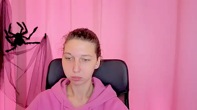 CuteEllii online show from 10, 11, 2025