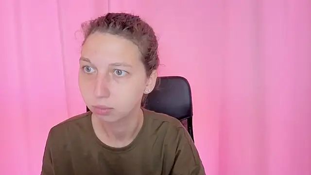 CuteEllii online show from 21, 10, 2025