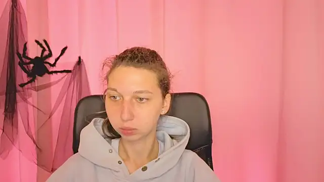 CuteEllii online show from 6, 11, 2025