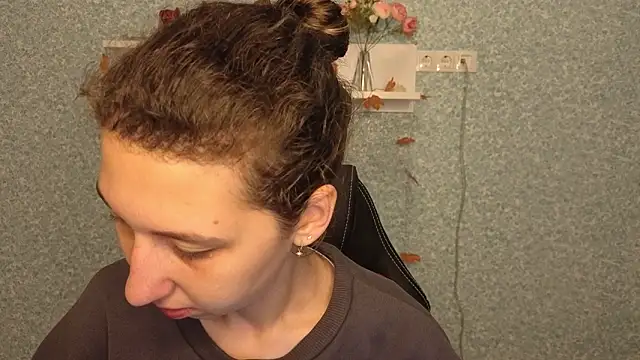 CuteEllii online show from 28, 11, 2025