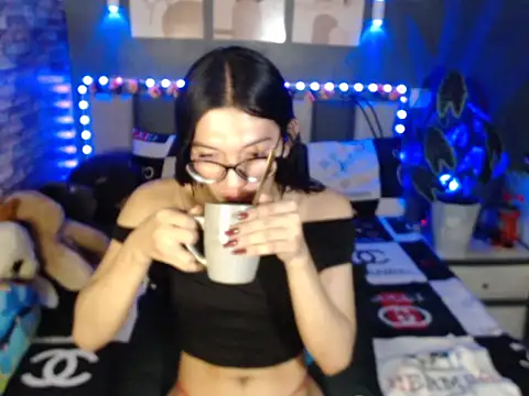 HotNathalie6900 online show from 28, 3, 2026