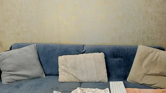 VickyBloomx online show from 28, 11, 2025