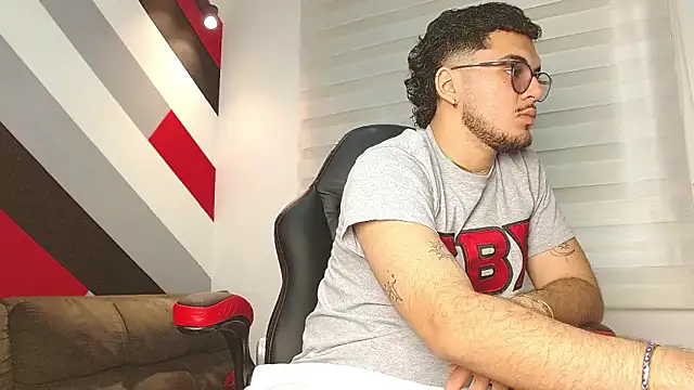 Snapshot of Zac_Golden chatting on 15, 2, 2026 Zac Golden online show from 15, 2, 2026