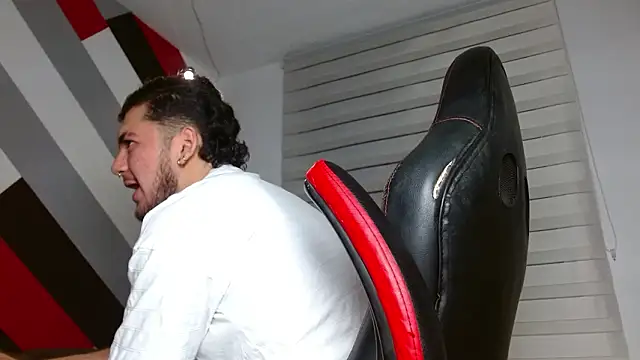 Snapshot of Zac_Golden chatting on 19, 1, 2026 Zac Golden online show from 19, 1, 2026