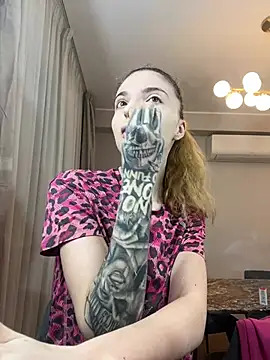 LaraSynn online show from 2, 3, 2026