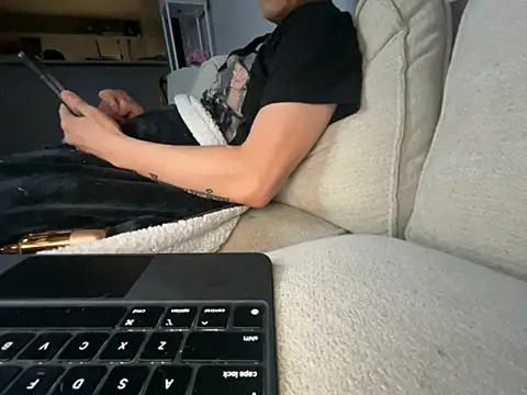 Orlando702xh online show from 22, 10, 2025