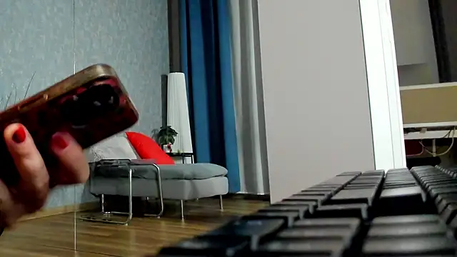 KarinaSparks online show from 14, 12, 2025