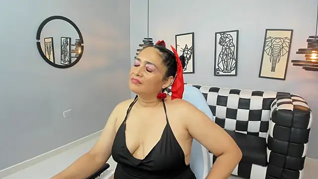 Bianca Millf online show from 5, 6, 2026