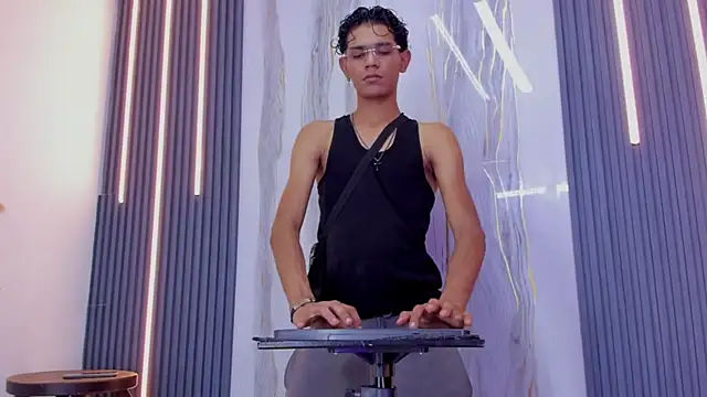 Sex Boy 33  online show from 2, 11, 2025