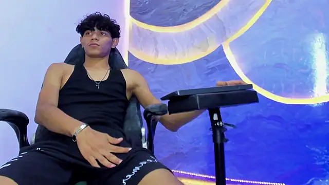 Sex Boy 33  online show from 7, 11, 2025