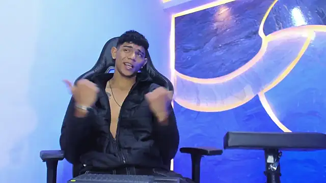 Sex Boy 33  online show from 26, 11, 2025