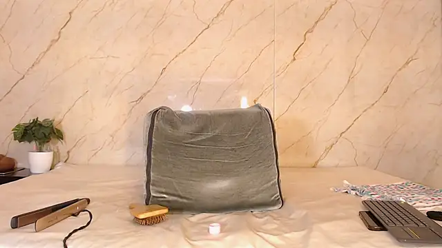 LucianaaMorena online show from 15, 12, 2025