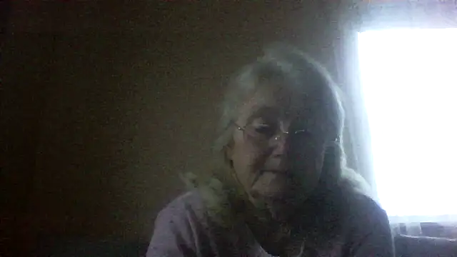 AmyLove353 online show from 15, 4, 2026