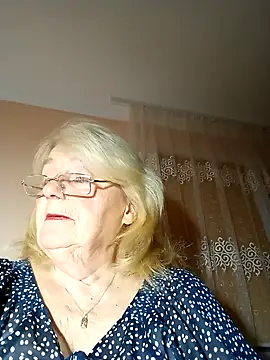 AmyLove353 online show from 22, 11, 2025