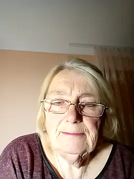 AmyLove353 online show from 31, 10, 2025