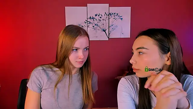 kira light   online show from 4, 11, 2025