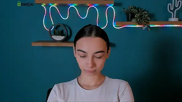 kira light   online show from 21, 10, 2025