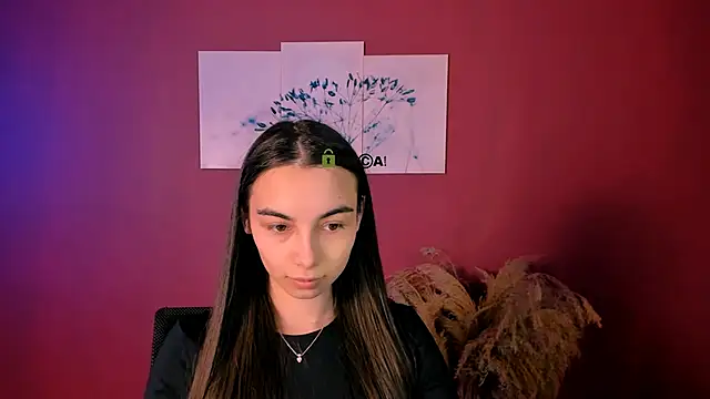 kira light   online show from 1, 12, 2025